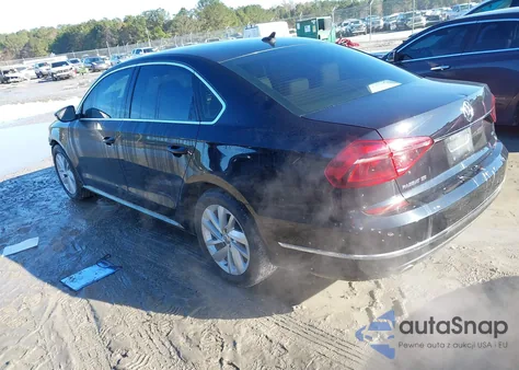 2018 Volkswagen Passat 2.0T Se from USA, damaged, VIN 1VWBA7A35JC023164